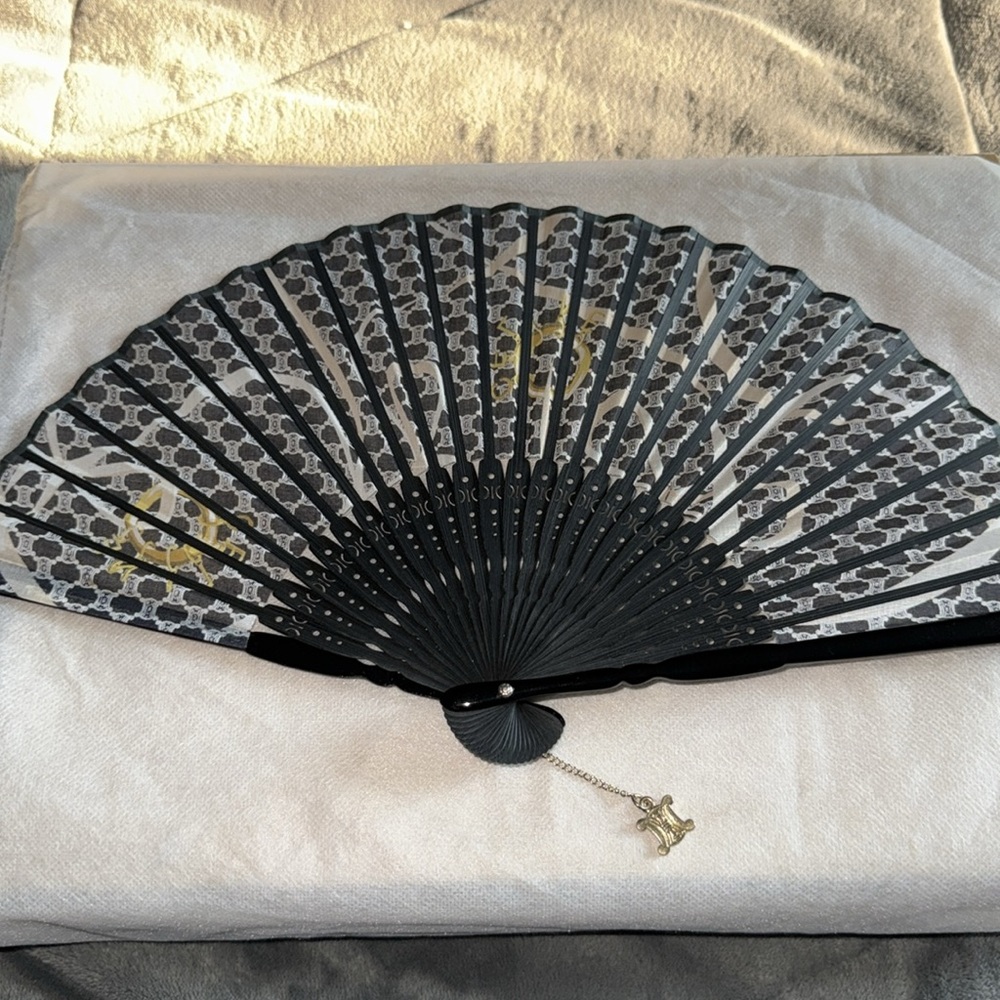 Preloved Celene fan Collection black excellent condition comes with pouch. - Picture 3 of 7